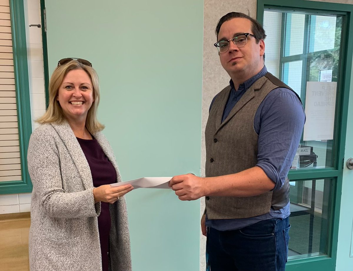 Fort McMurray Public School Division (@fmpsd) on Twitter photo Thanks to our partners Harvard Broadcasting @Mix1037FMNews <a href="/1005CRUZFM/">100.5 Cruz FM</a> for their donation to support music instruction. Superintendent <a href="/JTurner_RPsych/">Dr. Jennifer Turner, EdD</a> received the cheque from Andrew Wilcox, Program Director <a href="/wanderwilcox/">Andrew Charles Wilcox</a>. #ymm #ymmartstogether <a href="/FMPSDArts/">FMPSDArts</a> <a href="/ArtsCouncilWB/">Arts Council Wood Buffalo</a> Thanks to our partners Harvard Broadcasting @Mix1037FMNews <a href="/1005CRUZFM/">100.5 Cruz FM</a> for their donation to support music instruction. Superintendent <a href="/JTurner_RPsych/">Dr. Jennifer Turner, EdD</a> received the cheque from Andrew Wilcox, Program Director <a href="/wanderwilcox/">Andrew Charles Wilcox</a>. #ymm #ymmartstogether <a href="/FMPSDArts/">FMPSDArts</a> <a href="/ArtsCouncilWB/">Arts Council Wood Buffalo</a>