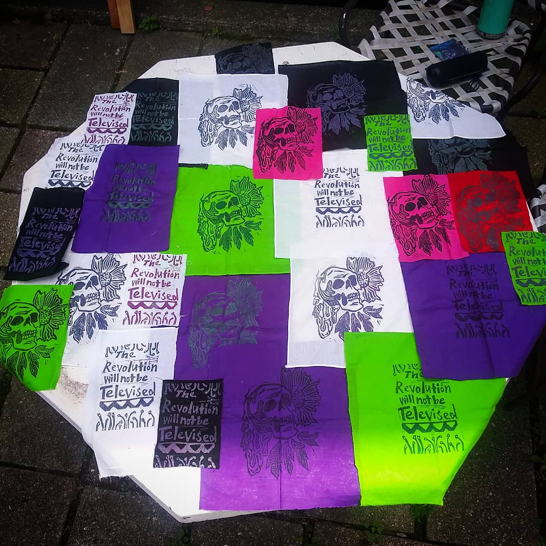 lainielenertz's tweet image. I'm #dreaming of #artsupplies today. Here are a bunch of #blockprints I did about a year ago. Its so satisfying to #carve a fresh new block and watch the scraps curl away in a little heap. What would u put on ur list of dream art supplies? I've got #linocut tools on the brain.