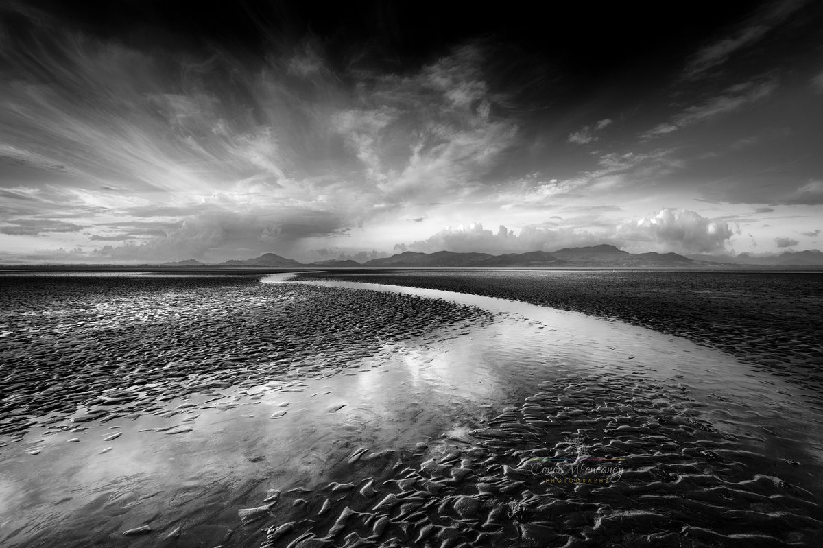 One of the many streams meandering through the sands in Annagassan, Co #Louth, leading to the mythical Cooley Mountains of #irelandsancienteast. #louthchat #nikonphotography #