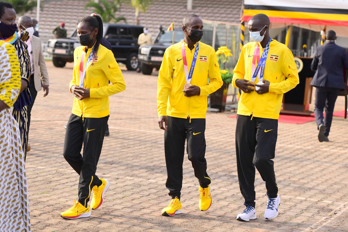 KagutaMuseveni's tweet image. And for giving us such great talent, the parents of the gold medalists will be appreciated too. The government will build houses for them. I thank you.