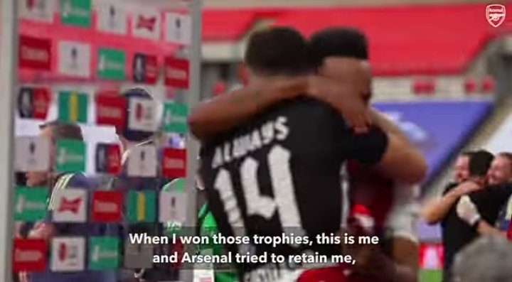 TILIKI_OS's tweet image. Emi Martinez himself confirmed on video that Arsenal tried to retain him. He left because he wished to. 

Hate Arteta and hate whatever. But don&apos;t lie.
