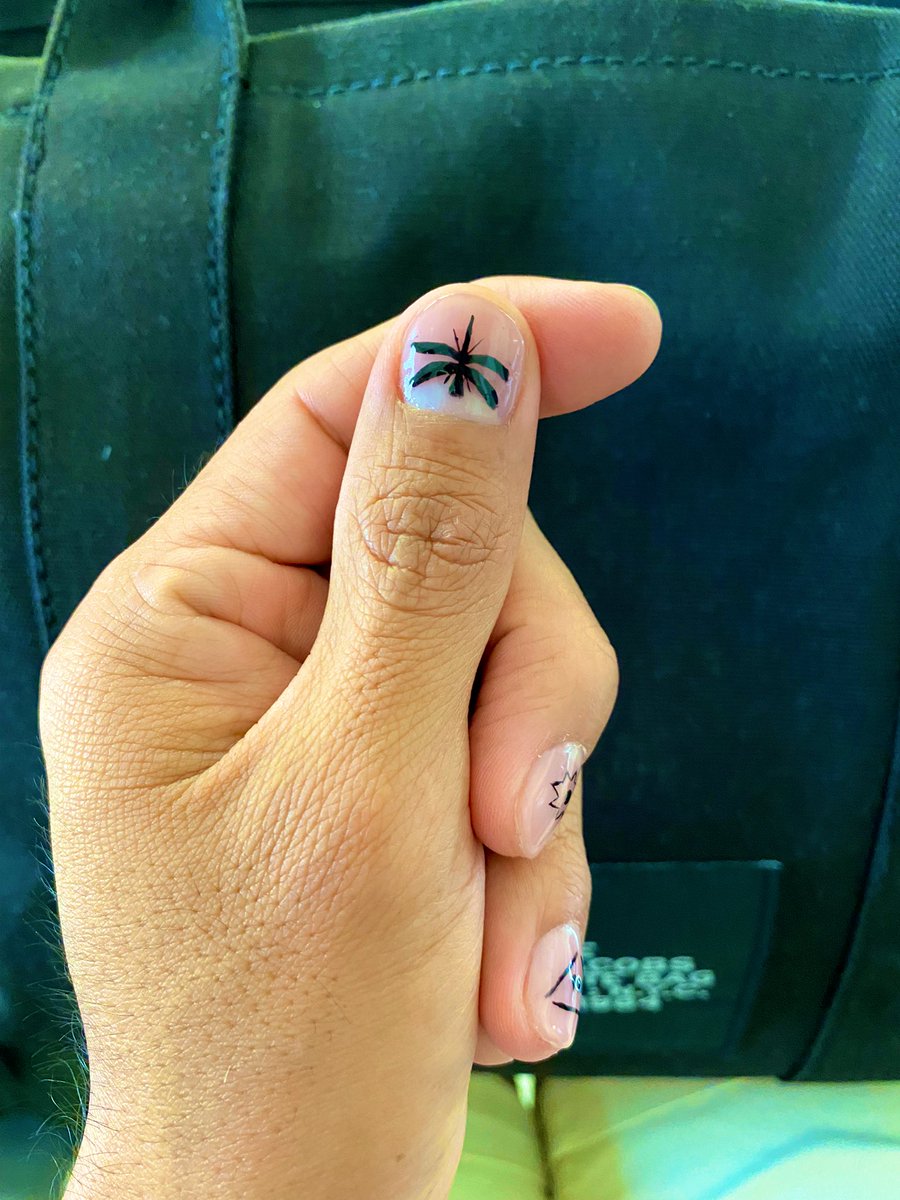 MrPocasPalabras's tweet image. I got my nails done 💅🏽 
@garbage 
#ShirleyManson #Version20 #garbageband