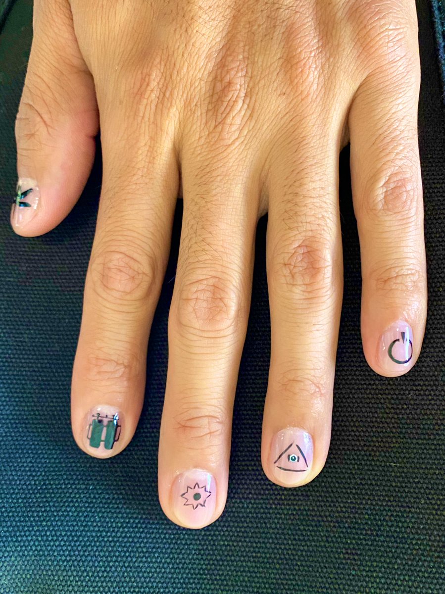 MrPocasPalabras's tweet image. I got my nails done 💅🏽 
@garbage 
#ShirleyManson #Version20 #garbageband