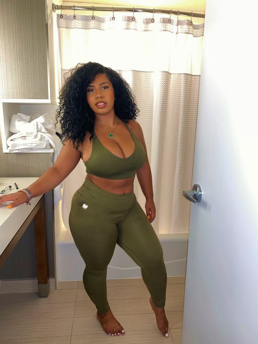 Homebody 💚 https://t.co/pzKtW9GrJv