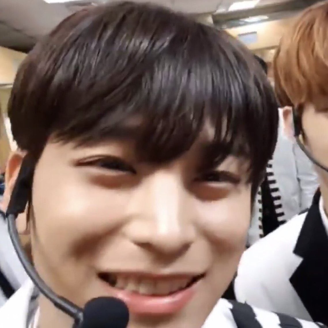 98zthinker's tweet photo. juyeon's big smile ^_^ https://t.co/3mBmobIkqj