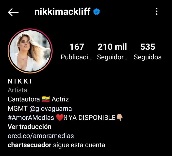 sxngnery's tweet photo. La chica que plagio la portada del álbum de los chicos, es de Ecuador...

Un poquito mas de originalidad no pueden echarle?? No algo que sea tan evidente como ESTO https://t.co/ei5ZMg5wFM