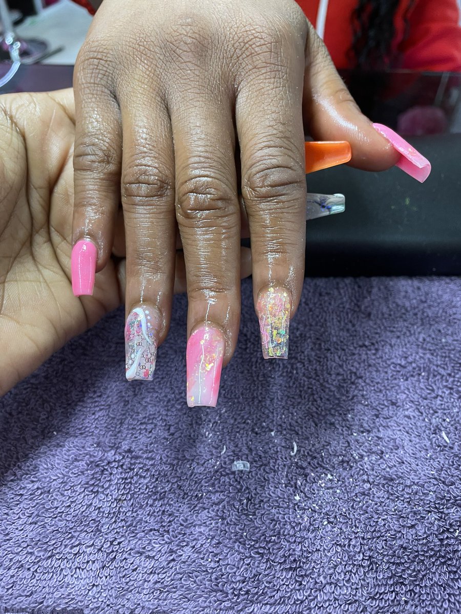 krylicxbytee's tweet photo. @NICKIMINAJ Ever looking for a Nail tech in ATLANTA 📍I’m your girl 💅🏽💓 @krylicxbytee on Instagram ‼️ https://t.co/FZjKfOQhEe