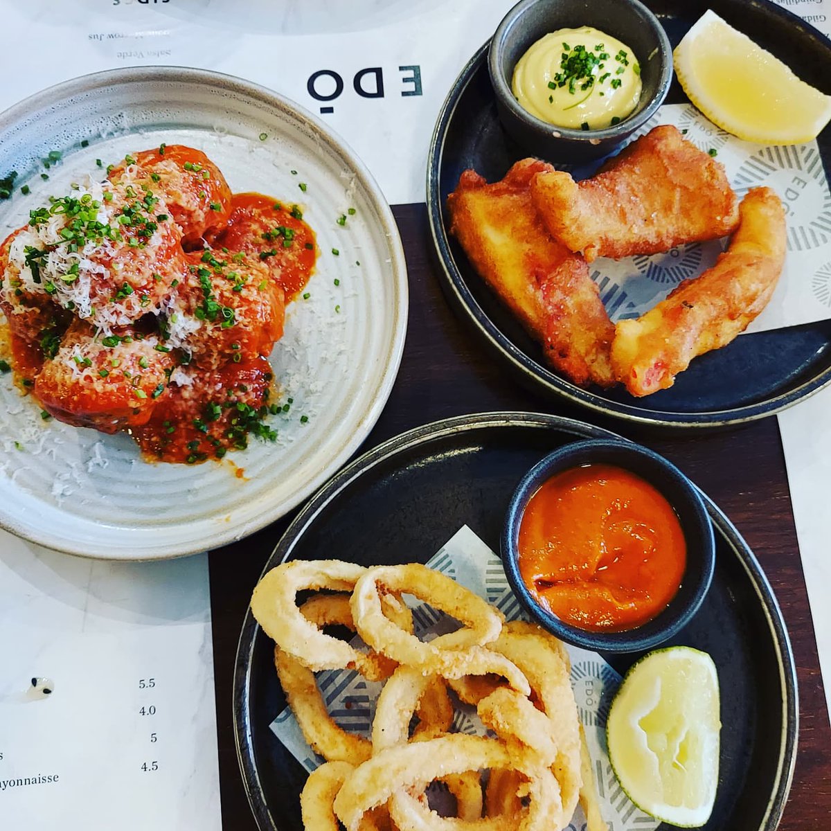 LesleyMaltman's tweet photo. Tapastastic lunch at @edobelfast with the Sullivan Gals
💚🖤💚
#croquetas #edobelfast #humpdayvibes #belfastfoodie #lunchtimetreat #belfastone #fruitandjelly #belfastfood #calamarirings #belfastfoodscene #tapastastic #codfritters #lovespanishfood #meatballsforlife https://t.co/Dmww56oYjy