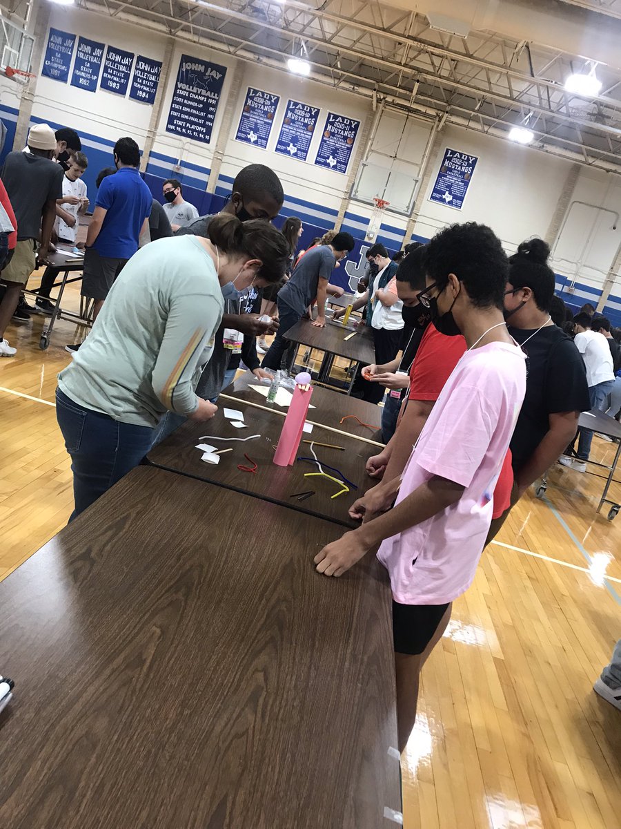 MsStewiesClass's tweet photo. SEA fish camp was a success🎉
I’m so excited to finally have all my kids back.
#ThisIsSEA https://t.co/pSF1Sbv3Nt