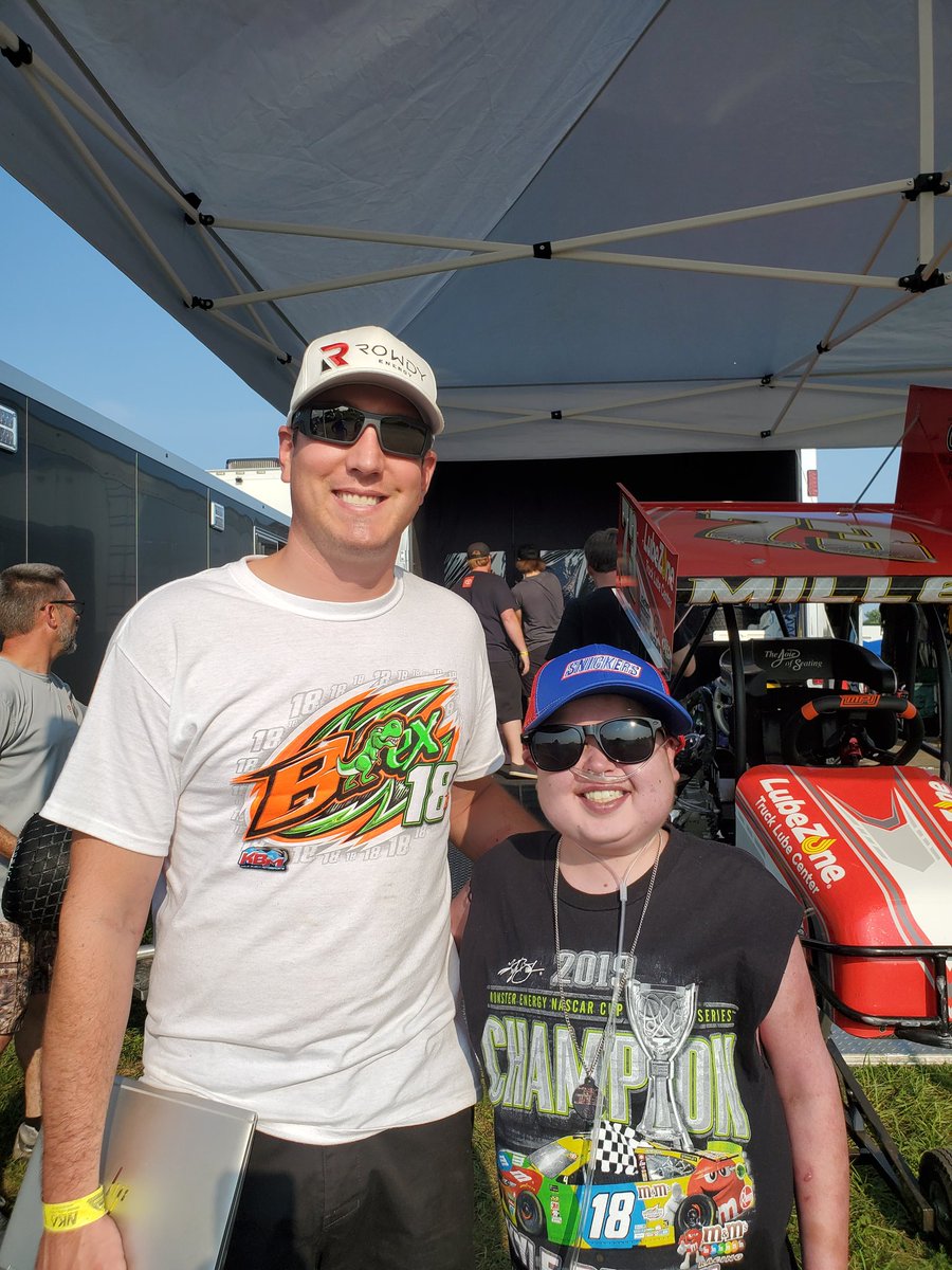 DeniseWhitlatch's tweet photo. Yes Dakota loves his Dirt track racing but while @English_Creek last night he saw @KyleBusch his favorite Nascar driver. Dakota met him in 2009 on his Make a wish trip and he was even a fan of his when he drove the 5 car. #loveshisracing #dirtornascar #itsracing https://t.co/v2D784V0Hw