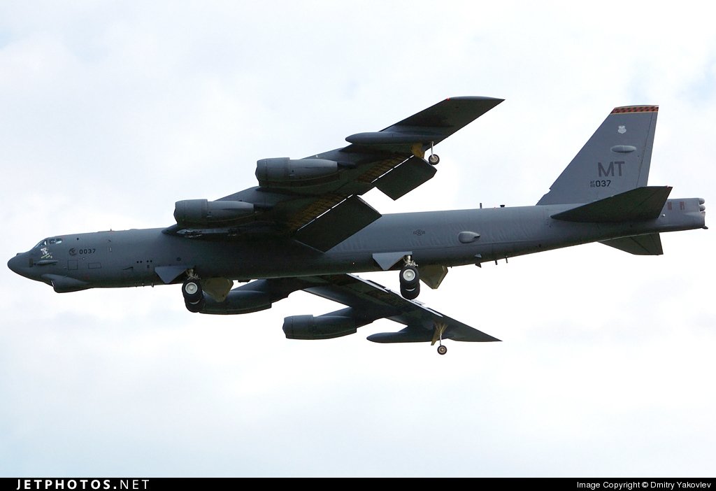 scan_sky's tweet photo. Can't Beat A #BUFF.

#USAF - Boeing B-52H Stratofortress - 60-0037 - #LOBO71

Out Of Barksdale AFB 🇺🇸 &amp; Currently Routing West - Having Just Routed Past El Paso. https://t.co/hUSlg7OHfA