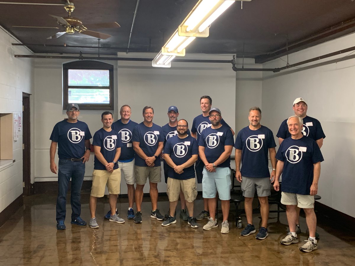 bigshoulderschi's tweet photo. We're thrilled to have launched our partnership with @Busey, through a Service Day at @StGallSchool, a Big Shoulders Fund Plus school! Thanks to Busey for being a #GolfClassic Sponsor & for funding our literacy program at 3 #bigshouldersfund schools via the Busey Basics. https://t.co/dEVuNf32zF