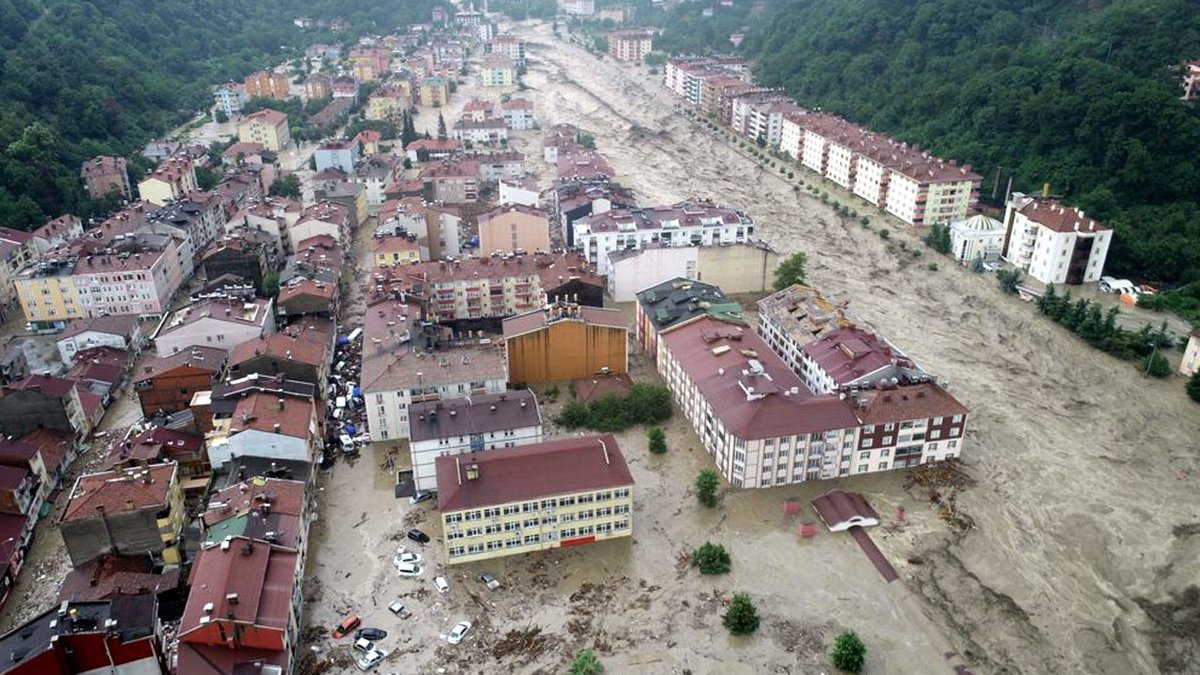 soLIntern's tweet photo. Floods hit four provinces in Turkey's Black Sea region

https://t.co/hEMlq6MNnH https://t.co/bkfAGbRZad