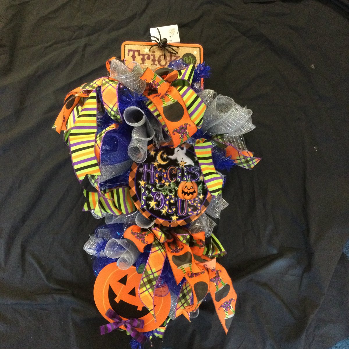 candleshopmitch's tweet image. New in at #thecandleshopatmitchells, these gorgeous #decomesh Halloween wreathes. The lovely Maxine has been working her magic again. Lights can be added too 🎃🎃🧙🧙. @MolleCollection @ZebraMingo @SevernOffice @NewportGifts @bigtalluk @GunmakersBrum @J21Coaching @Dollie1952