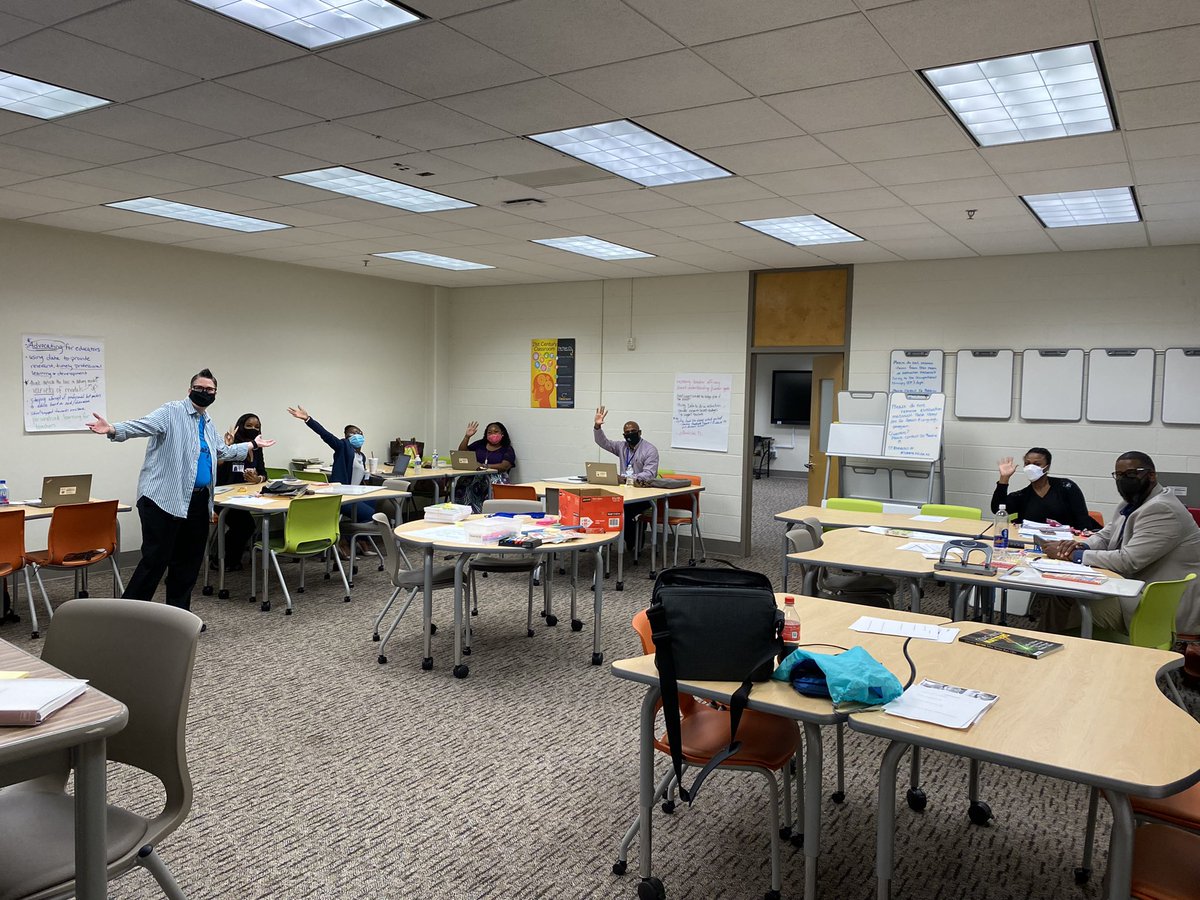 apsiddbess tweet media