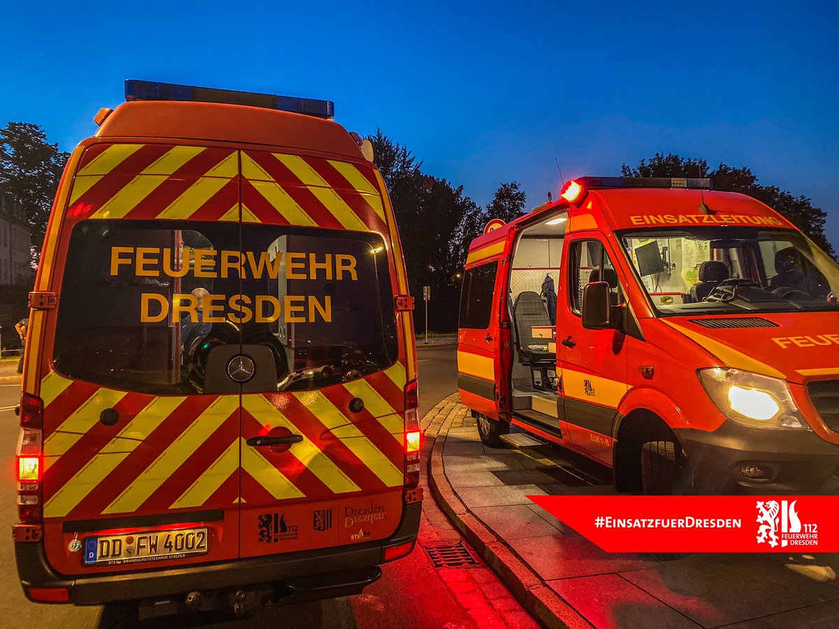 FeuerwehrDD's tweet photo. In einer Diskothek in @stadt_dresden #Altstadt wurde CO2-Alarm ausgelöst. Wir sind mit einem Großaufgebot an Kräften vor Ort. Der Club wurde evakuiert. Wir führen die Erkundung durch.
⚠️Im Bereich #Hasenberg kommt es zu Verkehrsbehinderungen!⚠️
#EinsatzfuerDresden #Dresden https://t.co/adFNV0VBN1