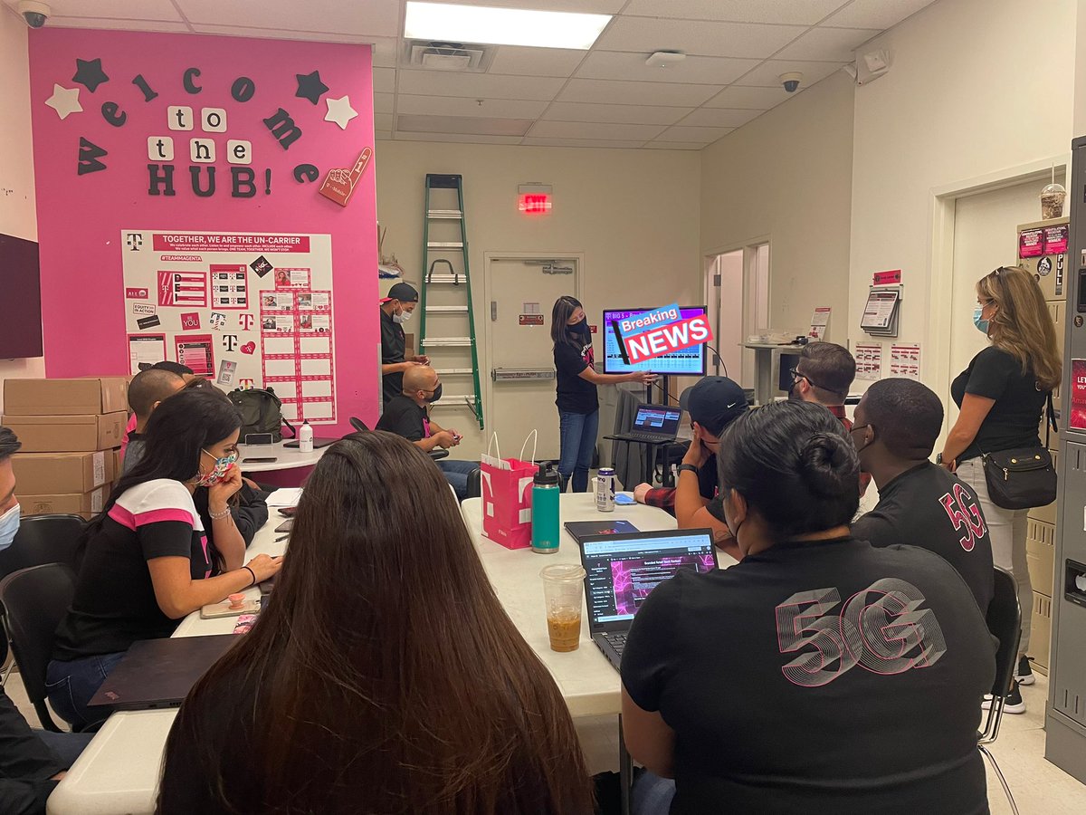 Bay Area SouthEast putting in some work at our in person meeting 💪🏾#turnuptheBASE <a href="/vdujsik/">vivian pang</a> @FreddyMJ0 <a href="/aimzworld/">aimz</a> <a href="/sandymendoza_7/">Sandy Mendoza</a> <a href="/itsCliffnotJoe/">Clifford Joe</a> <a href="/SophiaAli711/">Sophia Ali</a> @SterlingAdams_ <a href="/chrstnL16/">Christian L</a> @Hombre_07 @magentamade