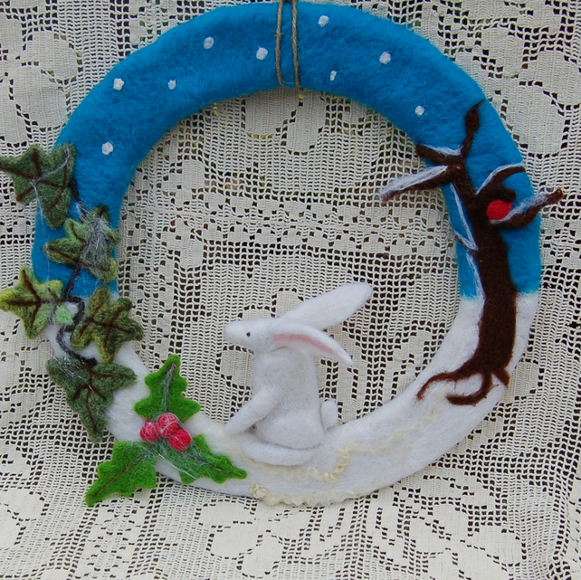 Yorkshireharec1's tweet photo. Winter themed wreath.
https://t.co/iBgQ6TVoah
#yorkshireharecrafts #winterhare #winterwreath #newonfolksy #needlefelt https://t.co/ZHF91AamDt