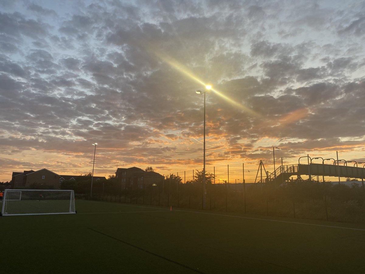 CH_SpartansFC's tweet image. Training tonight the #Spartan way. #grassroots #supportllocal

Photo 📸 by ⁦@ABridgeTooFar16⁩
