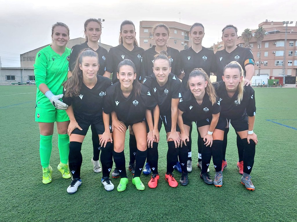 AlbiiAvant1922's tweet photo. Victoria de las Guerreras Albinegras frente al @discobolo_fem (1-4), en el tercer partido de pretemporada.

Goles: Carol (2), @anabeadrian y @ABenassal.

VAMOS GUERRERAS!! ⚪⚫⚔️.

#EllasTambiénJuegan #GuerrerasAlbinegras #AlbinegrasIAvant #PPO https://t.co/waMzka4fA5