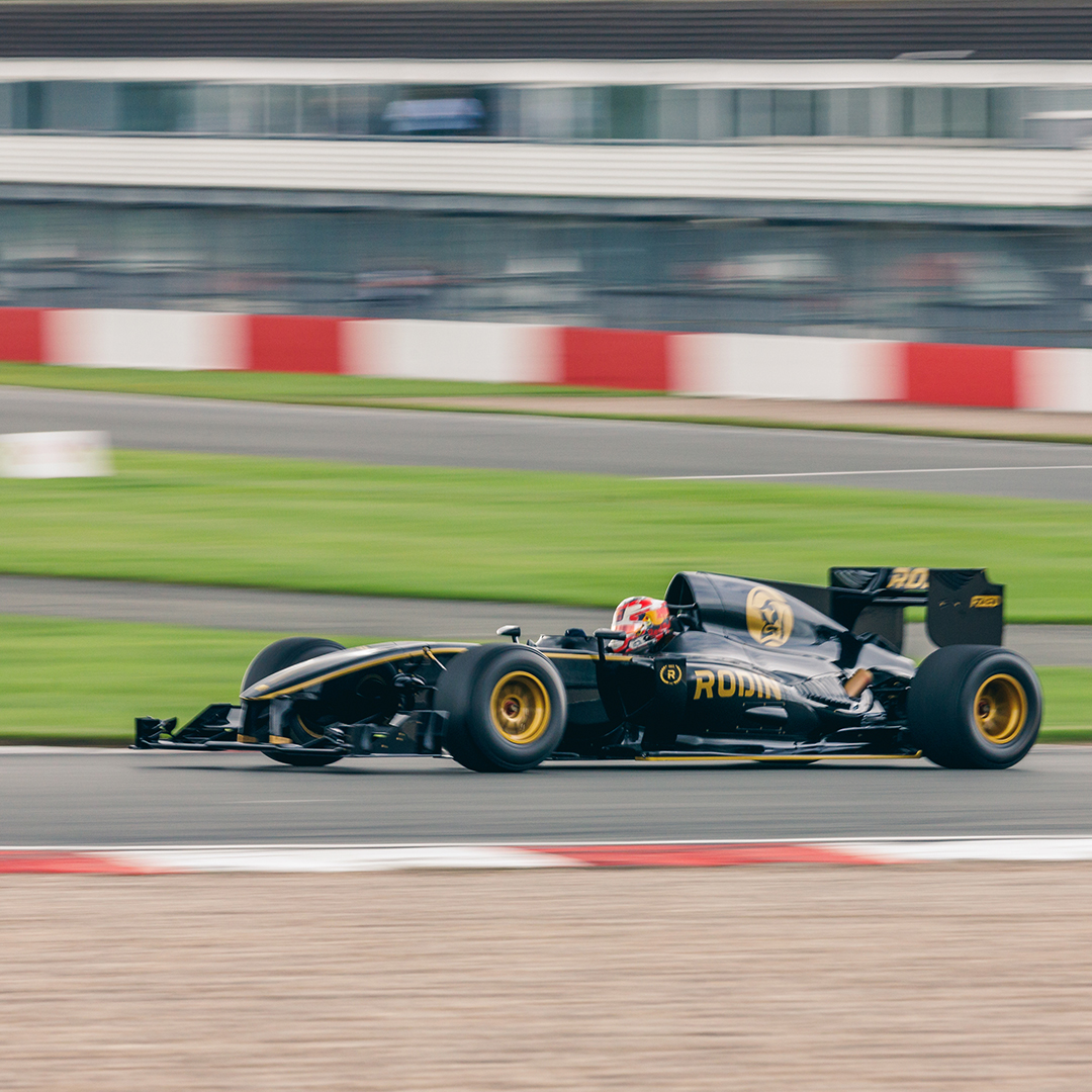 RodinCars's tweet image. Super fast supercar at the @aSUPERCARDRIVER #MichelinSecretMeet in the #RodinFZED with @LiamLawson30. #tracklife

📷 @charlieb_photo