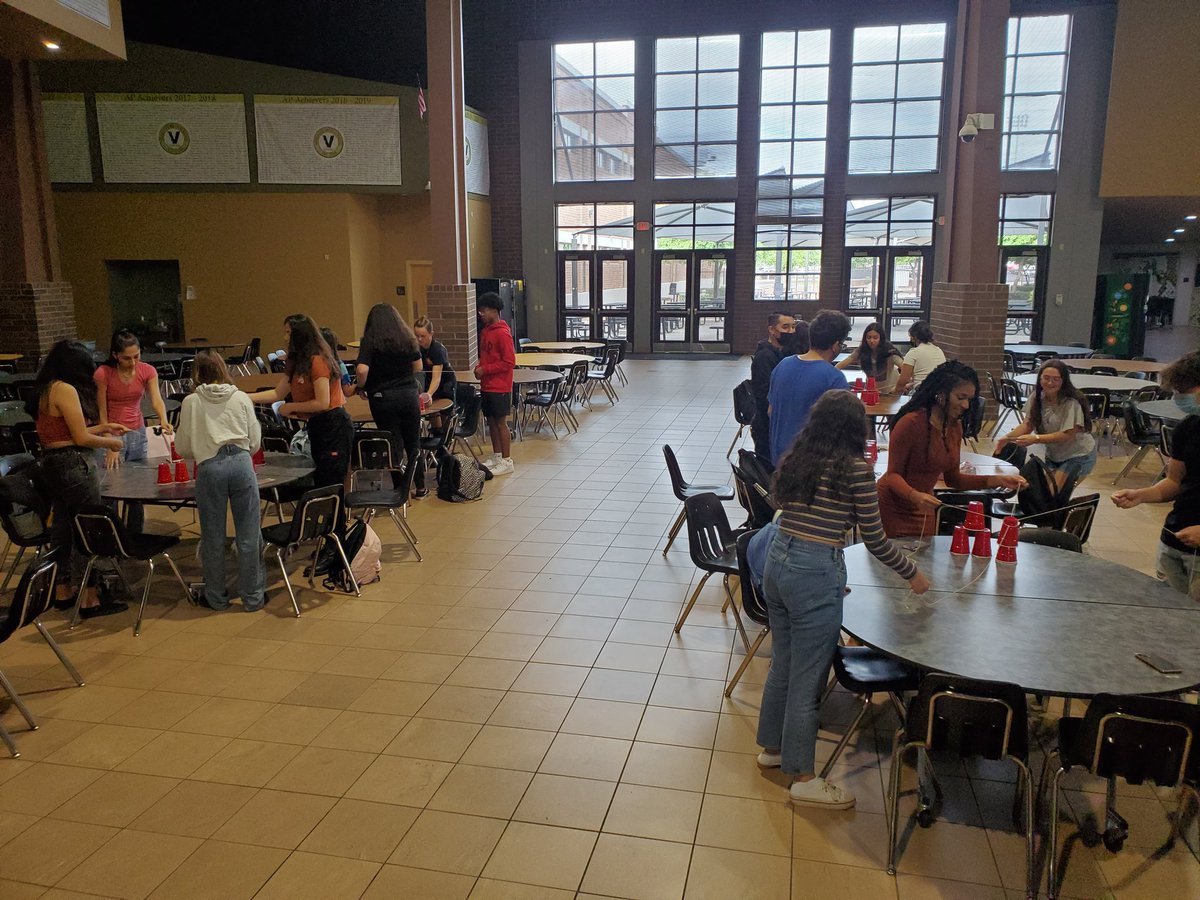 RouxDEHS's tweet photo. #VHSAVID juniors working on team-building, collaboration, and communication skills. https://t.co/kJZmg5HcN8