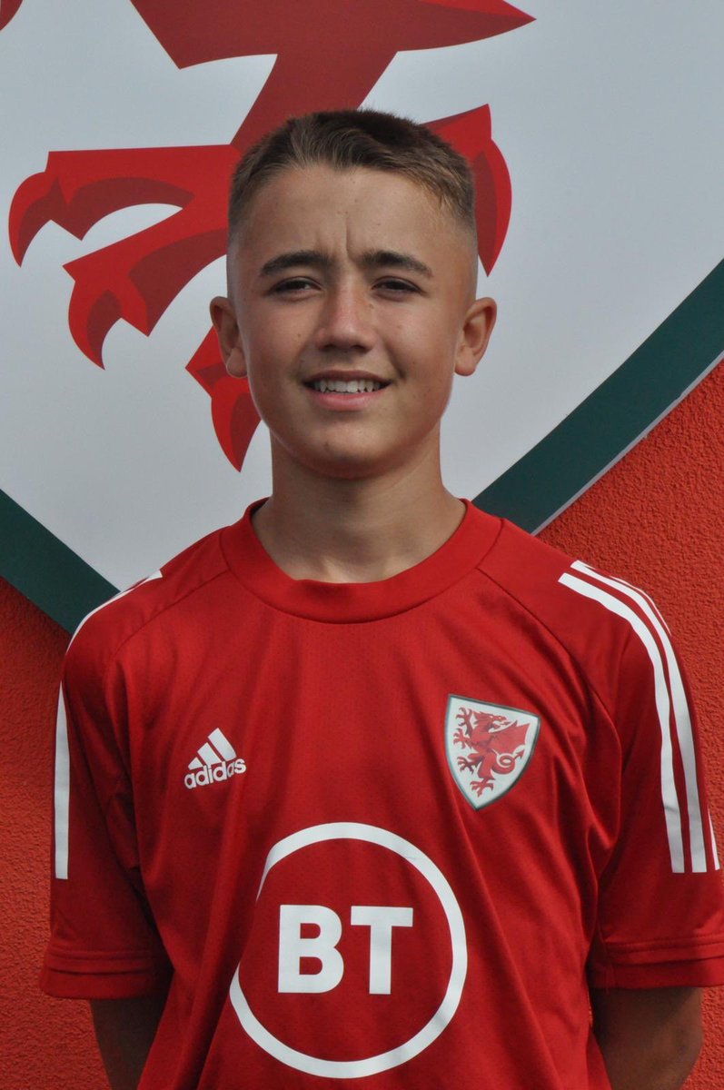 Big congratulations to Iestyn Jones who has been selected for the U15 Wales squad 🏴󠁧󠁢󠁷󠁬󠁳󠁿 ⚽️ - an incredible achievement. Go well Iestyn!
