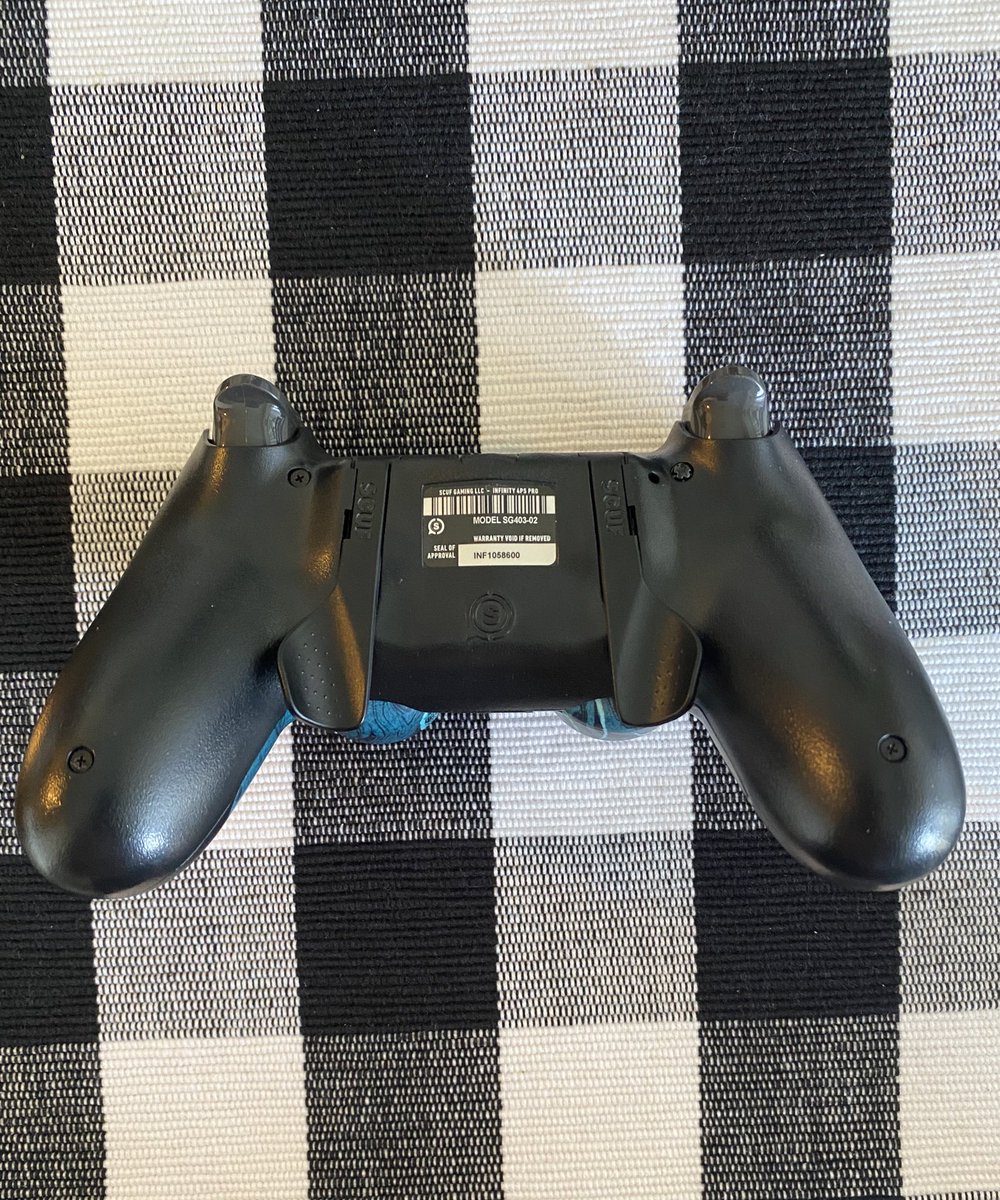 Florida Mutineers Scuf Controller giveaway!
How to enter:
1. RT and like this tweet
2. Follow 
<a href="/RickyAtura/">Surge Atura</a> 
 and 
<a href="/TBESwarm/">Chris✈</a> 
 
Ends 8/19 (First Day of Champs) Good Luck!!