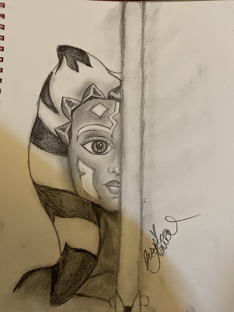 JessicaraeA's tweet photo. Ashoka 🔥 #clonewars #starwars #rebels #ahsoka #lightsaber #loveher #drawing #art #like #artist #pancil #quick @starwars https://t.co/IWIGNkzQN7