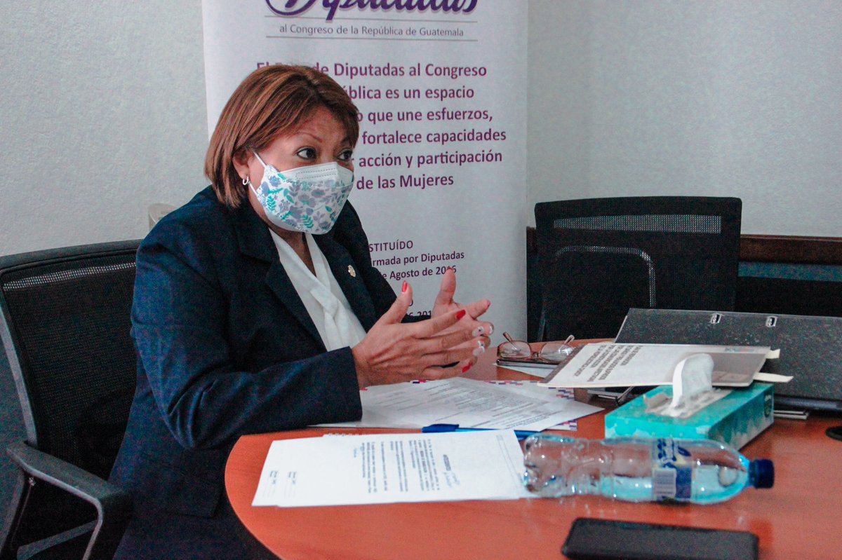 Me reuní con representantes del Ministerio de Ambiente de Recursos Naturales MARN, Instituto Nacional de Bosques INAB, Instituto Nacional de Electrificación INDE; Con el objetivo de analizar el contenido y las acciones realizadas según los  componentes de la Política Pública.