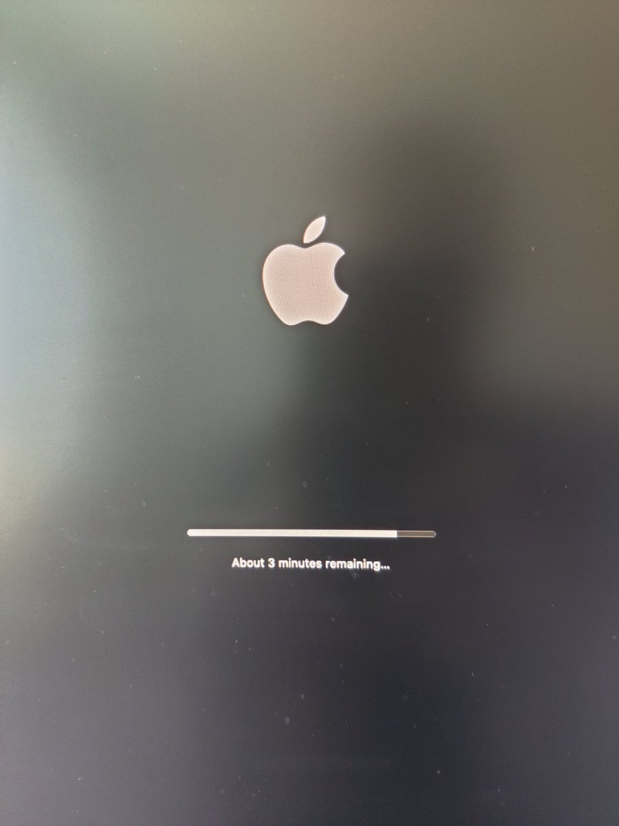 lclementi's tweet photo. I do not understand how can mac os update be so frequent and so disruptive. You are easily offline for 30+ min. There are open source technology (have u ever heard of linux) that can do that in less that a minute. https://t.co/PcobScfvUn