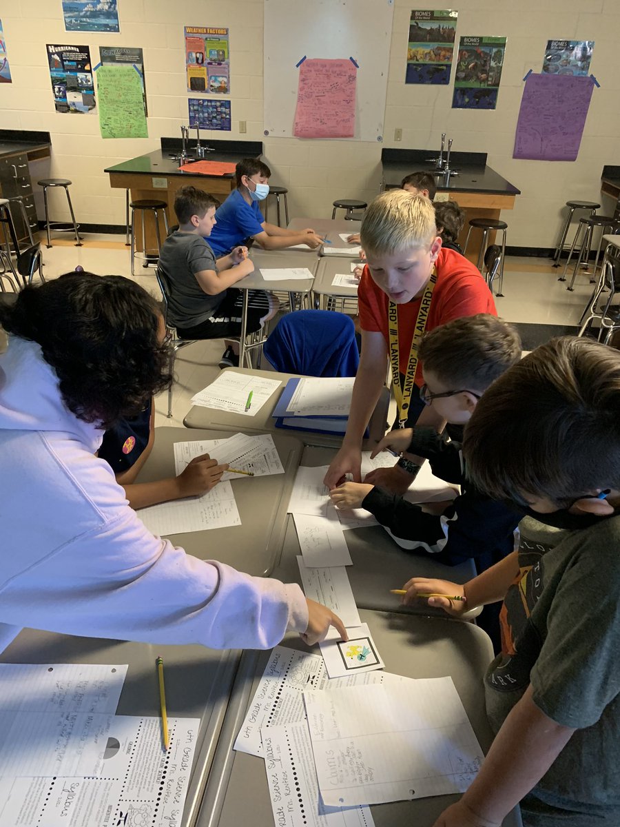 MsRenfroe_CHMS's tweet photo. Chi House students were using evidence to make claims about what happened to Mitzi. I’m so impressed with their work! 🖤💛 https://t.co/WIxWFPkkig
