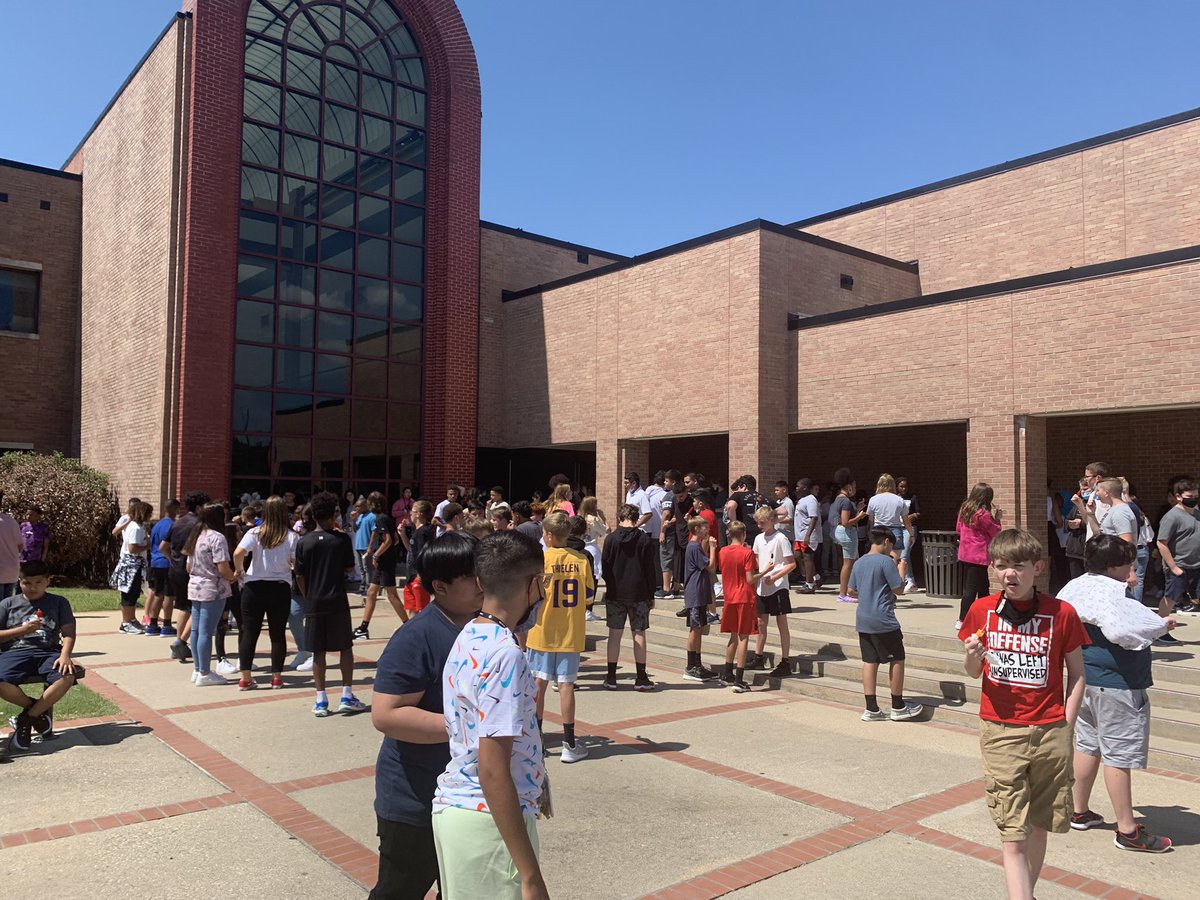 Popsicle party🙂 #WeareLakeview