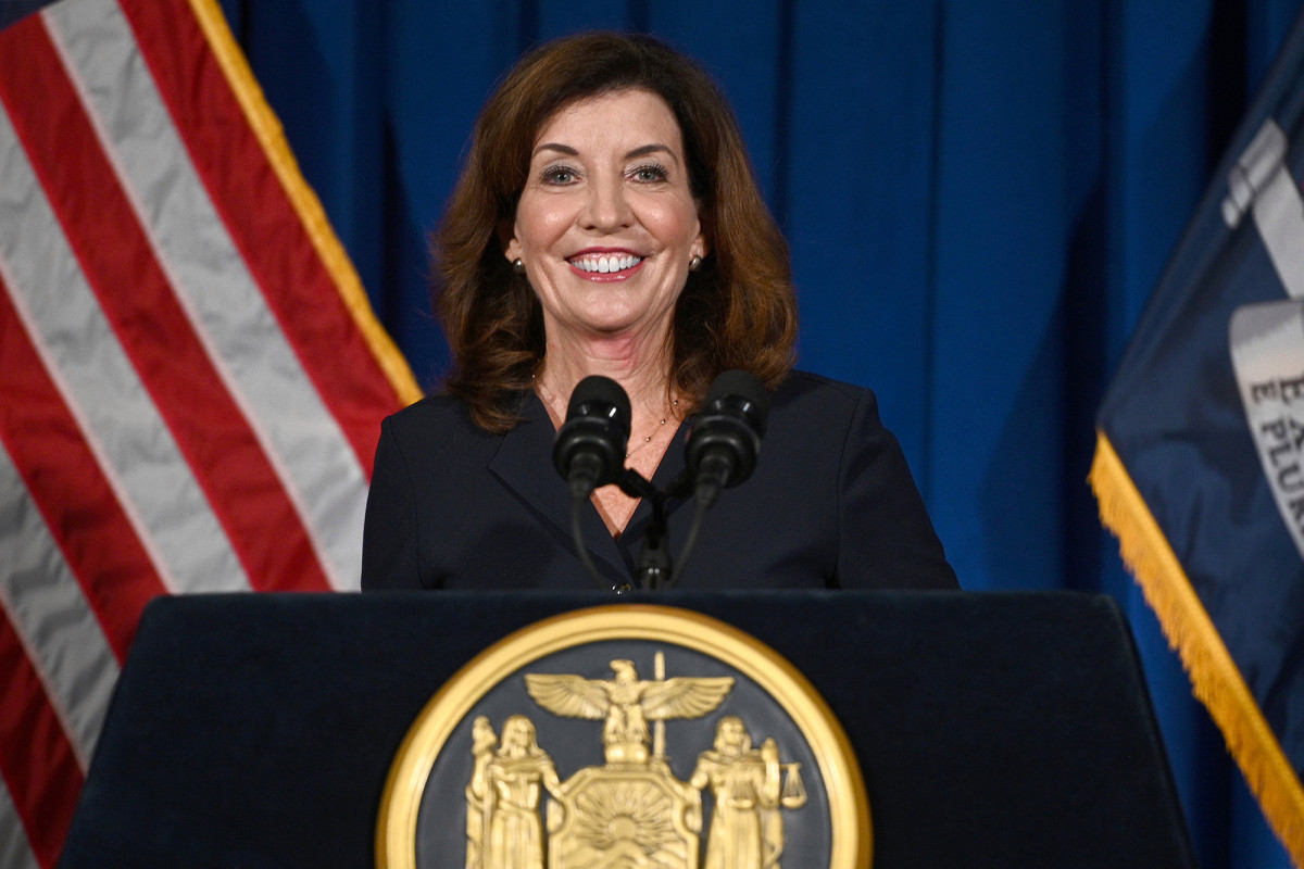 Cuomo's 14 day gov in waiting period 'not what I asked for', says Kathy Hochul