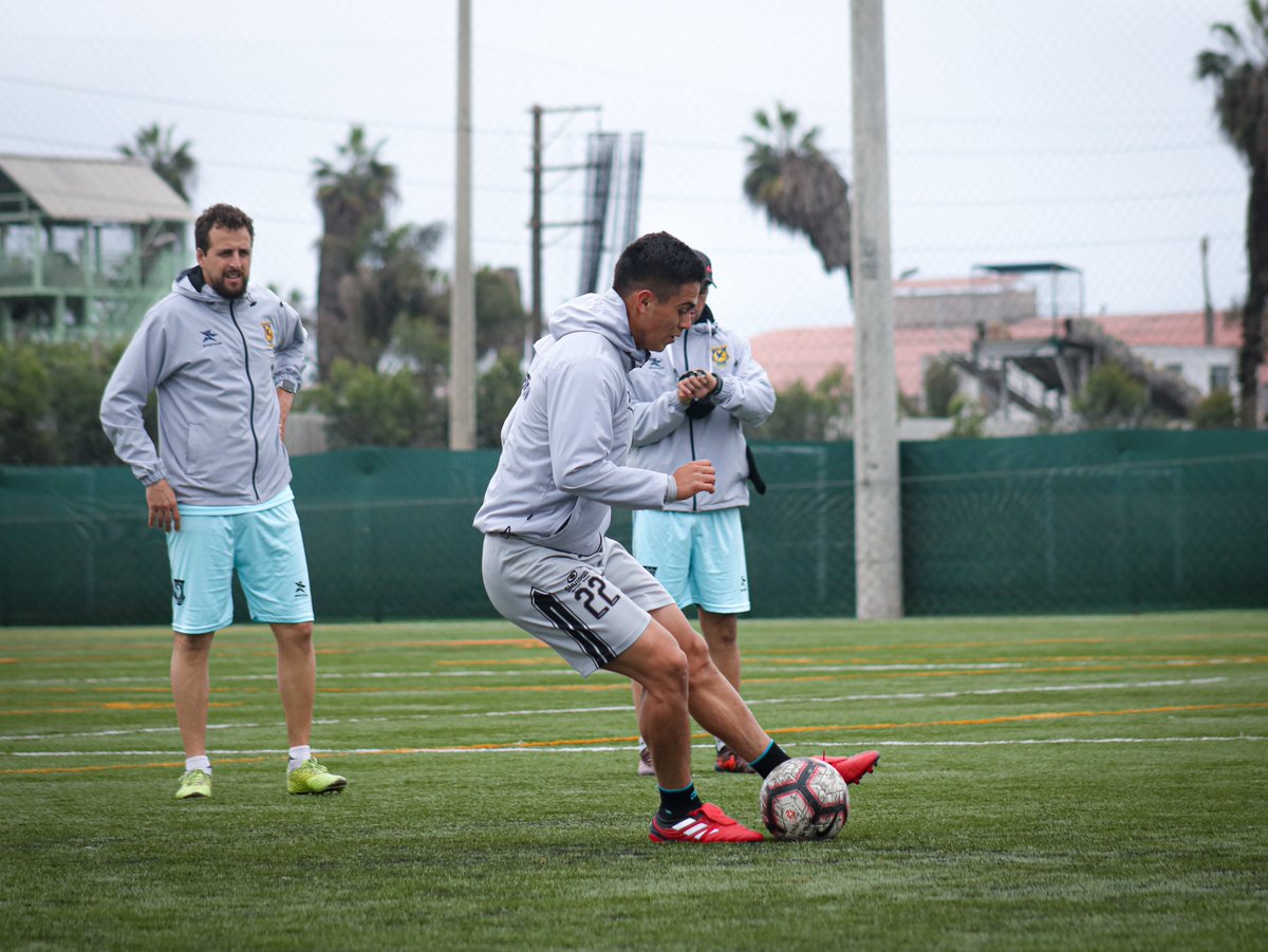 cdcomerciantes's tweet photo. Miércoles ✅
El plantel continúa con los entrenamientos, previo al partido de este Viernes ante Pirata FC.
#VamosComerciantes
#ÁguilasCutervinas https://t.co/E2XNonc3s4