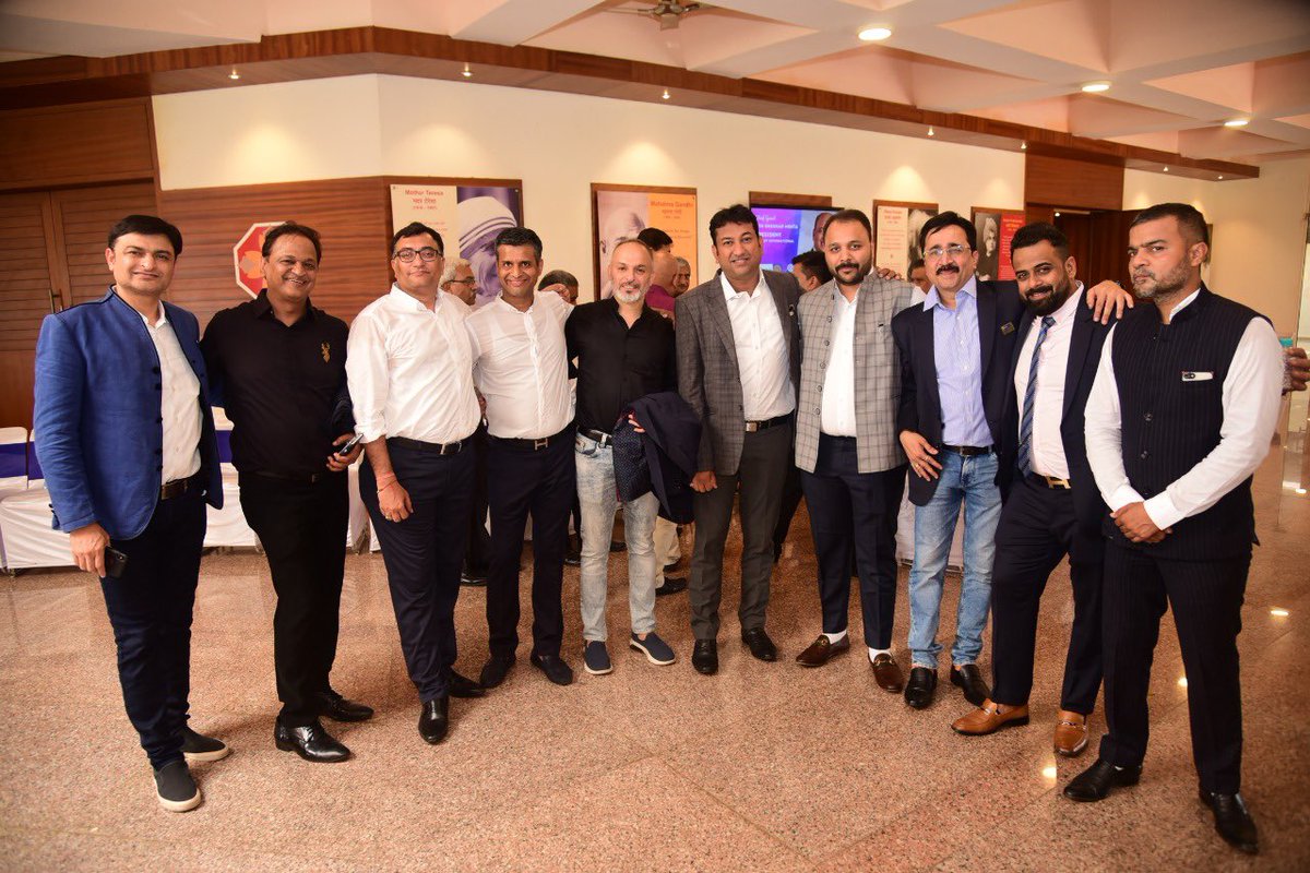 namitjain01555's tweet photo. #Rotaryclub2021 #TeamRotaryRoyal 
It was a great day helping People, Thank You Rotary club @VivekTankha @Rotary @RotaryIndia #RiPresident A big thanks to #Sri_sathya_sai_Sanjeevani_hospital https://t.co/BKAzAZnlrs