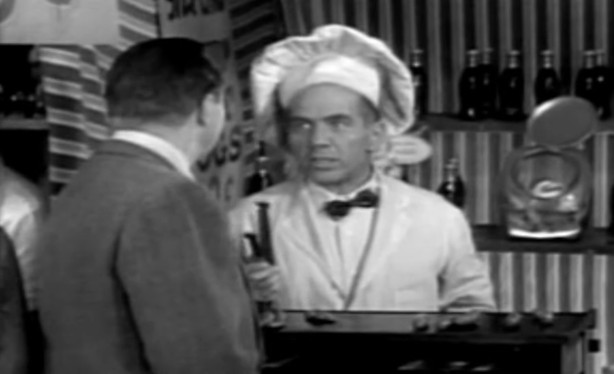 televisionaryZW's tweet photo. 5592. #TheJackBennyProgram "Jack Takes Beavers to the Fair" - Love the whole Jack Benny universe, but I never understood Mr. Kitzel. He's pleasant, but not, y'know, funny to me. Lotta stunts in this ep. But hey, #FrankNelson, #DickElliott, #MadgeBlake AND #MelBlanc! (A-) https://t.co/RjdruMTrwx
