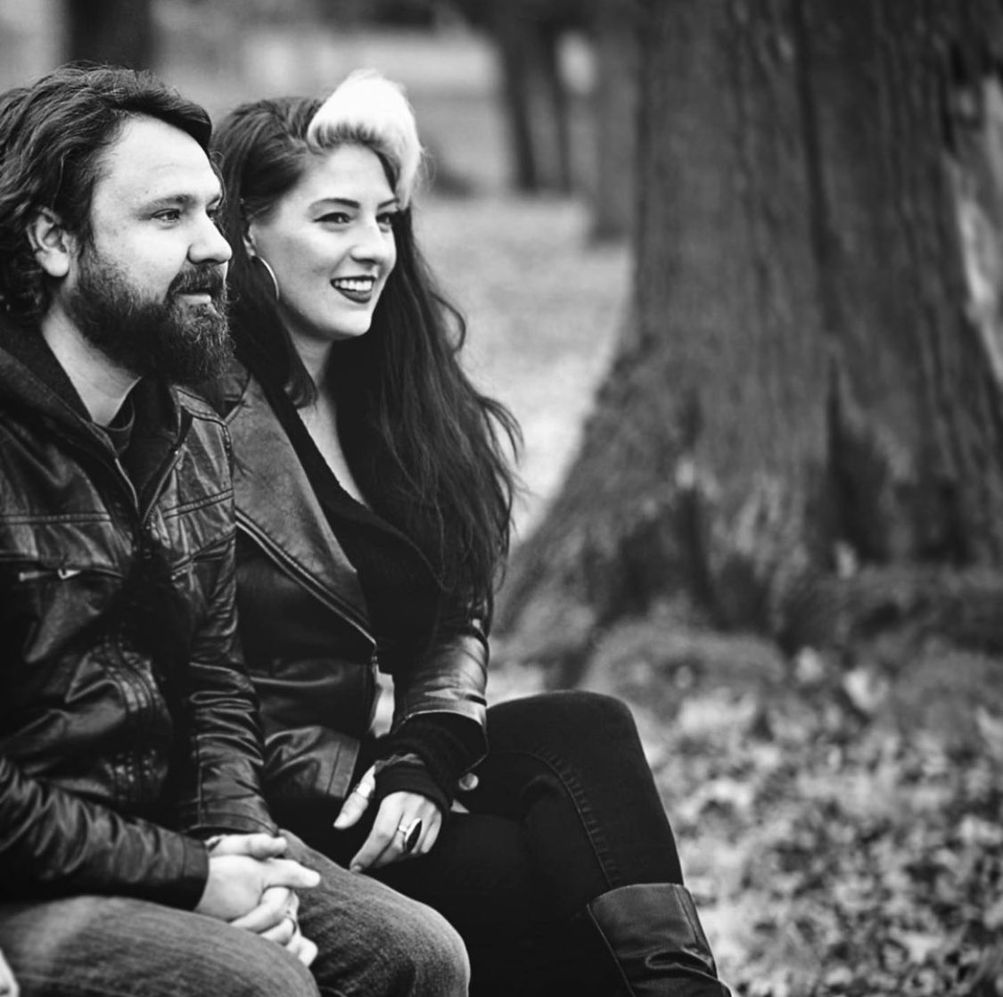 Playing a gig at the <a href="/lagershed/">Shawn & Ed Brewing</a> Brewery tomorrow Thurs, Aug 12 from 6:30-8:30 with the lovely and talented Justine <a href="/thebassmachine/">Justine Fischer</a> Fischer as part of the <a href="/CactusFestival/">Dundas Cactus Fest</a> series. See you there!
📸 by <a href="/sgwillsphoto/">sgwillsphotography</a>