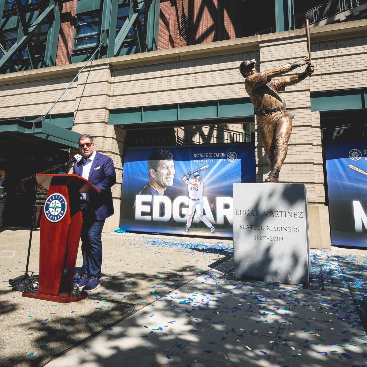 Mariners's tweet image. Forever immortalized.