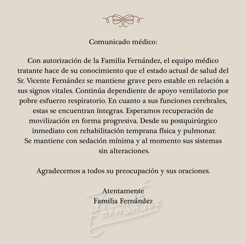 elavisomagazine's tweet image. 🚨Con autorización de la familia Fernández, el equipo médico de Don #VicenteFernández brindó un nuevo #comunicado para dar detalles del #EstadoDeSalud del cantante.❗