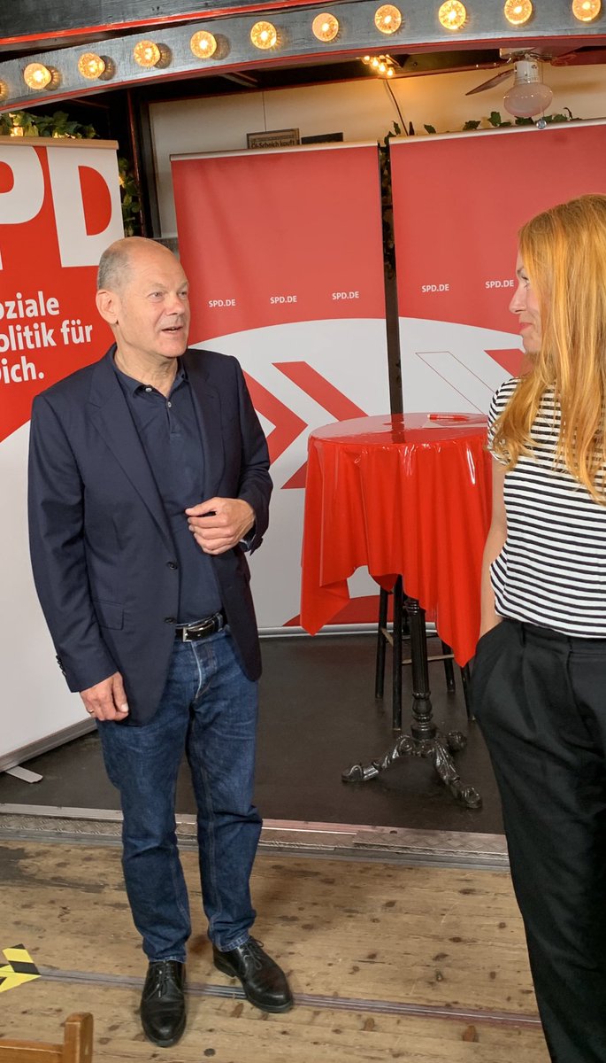#Kanzlerkandidat <a href="/OlafScholz/">Olaf Scholz</a> #SPD zu prekären Verhältnissen von #Schauspieler:innen.
Nachgefragt beim Event „Kultur.Event.Gastro: Gemeinsam die Zukunft im Blick“ mit Direktkandidat  #FalkoDroßmann <a href="/BFFSNews/">BFFS</a> #BundesverbandSchauspiel
youtu.be/4ogC4PVfcmo 
ab Minute 48:00
