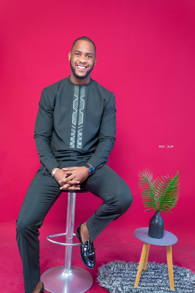 muskalafsenegal's tweet image. Notre incontournable Kiba Yoro est en solde 🎉
🏷 55.000 au lieu de 59.000 xof 

☎️ 776140202
🚚 Livraison à l’international 
Offre valable jusqu’au dimanche 15 Août !

Rendez vous sur muskalaf.com!

#muskalaf #mode #tradimoderne #senegal #dakar #africa #kebetu #TL221