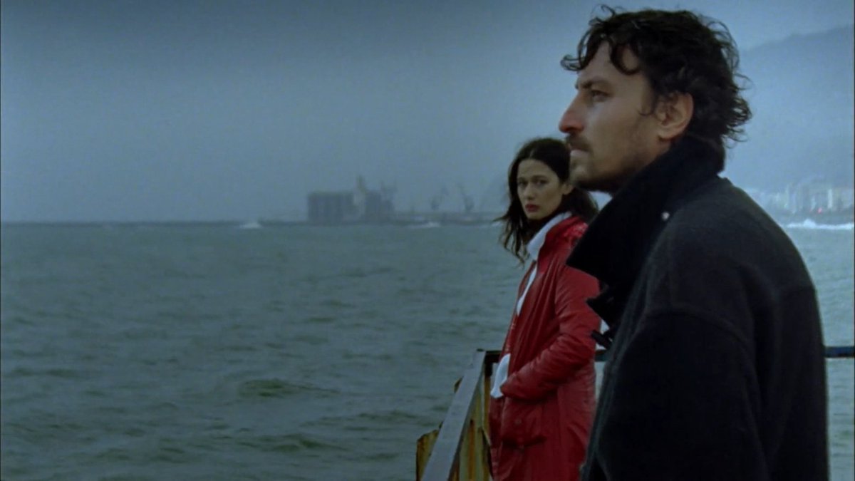 wannamovie's tweet photo. "İnsan herhalde en çok yeni bir cümle kurmaktan korkar." 

Sonbahar (Özcan Alper, 2008) https://t.co/zRONGiwIBc