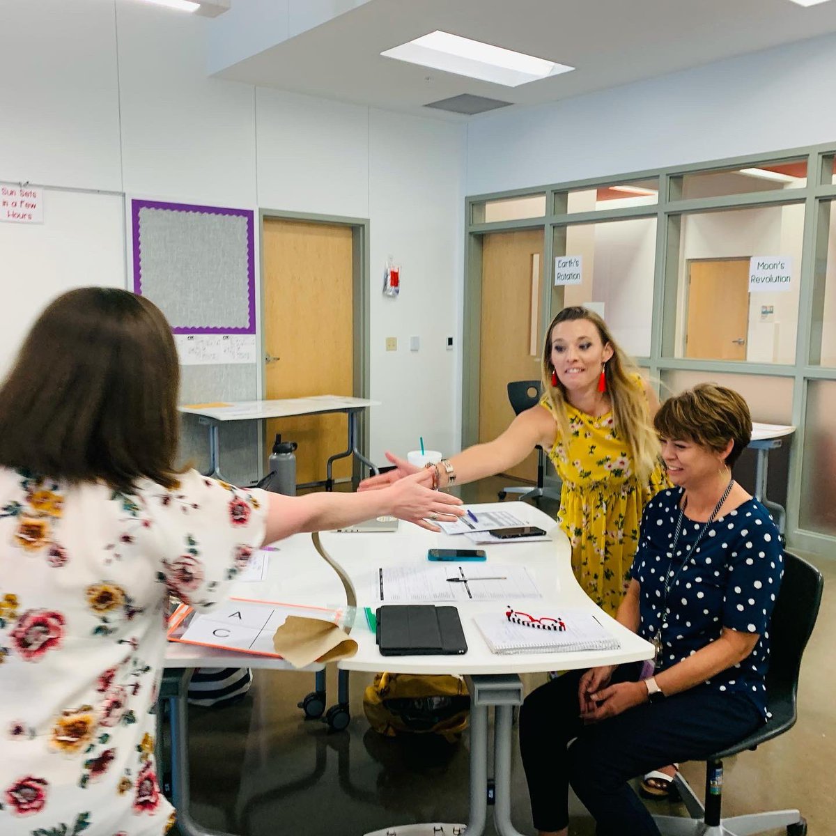 ThinkBigLearn's tweet photo. What a wonderful week with Tyler ISD teachers! Loved doing STAAR Blitz with 5th grade, 8th grade, and Biology. These teachers are gearing up for a great year! #STAAR #scienceeducation #thinkbiglearning #GirlsInGreen https://t.co/QpRxQqrAzp
