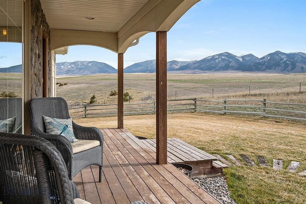 CountryChord's tweet image. Open land.