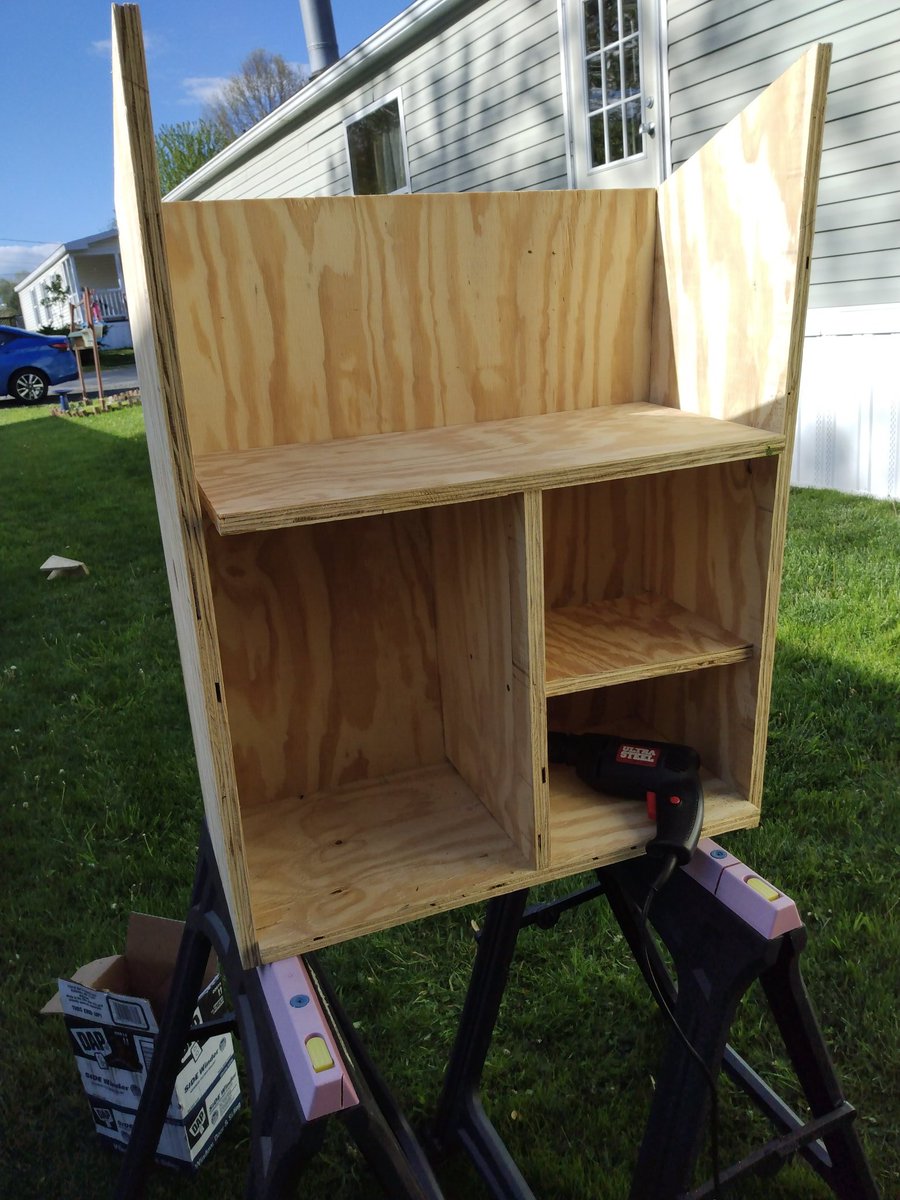25fortypgh's tweet photo. @412FoodRescue @giselefetterman @markhduffy78 the building of our first "mini"food pantry. https://t.co/L9tjcsqZOm