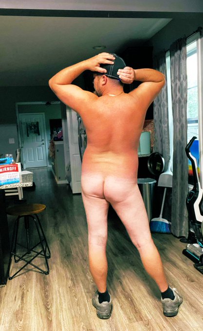 Clyde&rsquo;s 🔥Hot🔥 #dadbod #ass #tanline  Follow us for more😉 https://t.co/0yuvNwCD4j<a href="/tag/dadbod"class="tags">#dadbod</a><a href="/tag/ass"class="tags">#ass</a><a href="/tag/tanline"class="tags">#tanline</a>