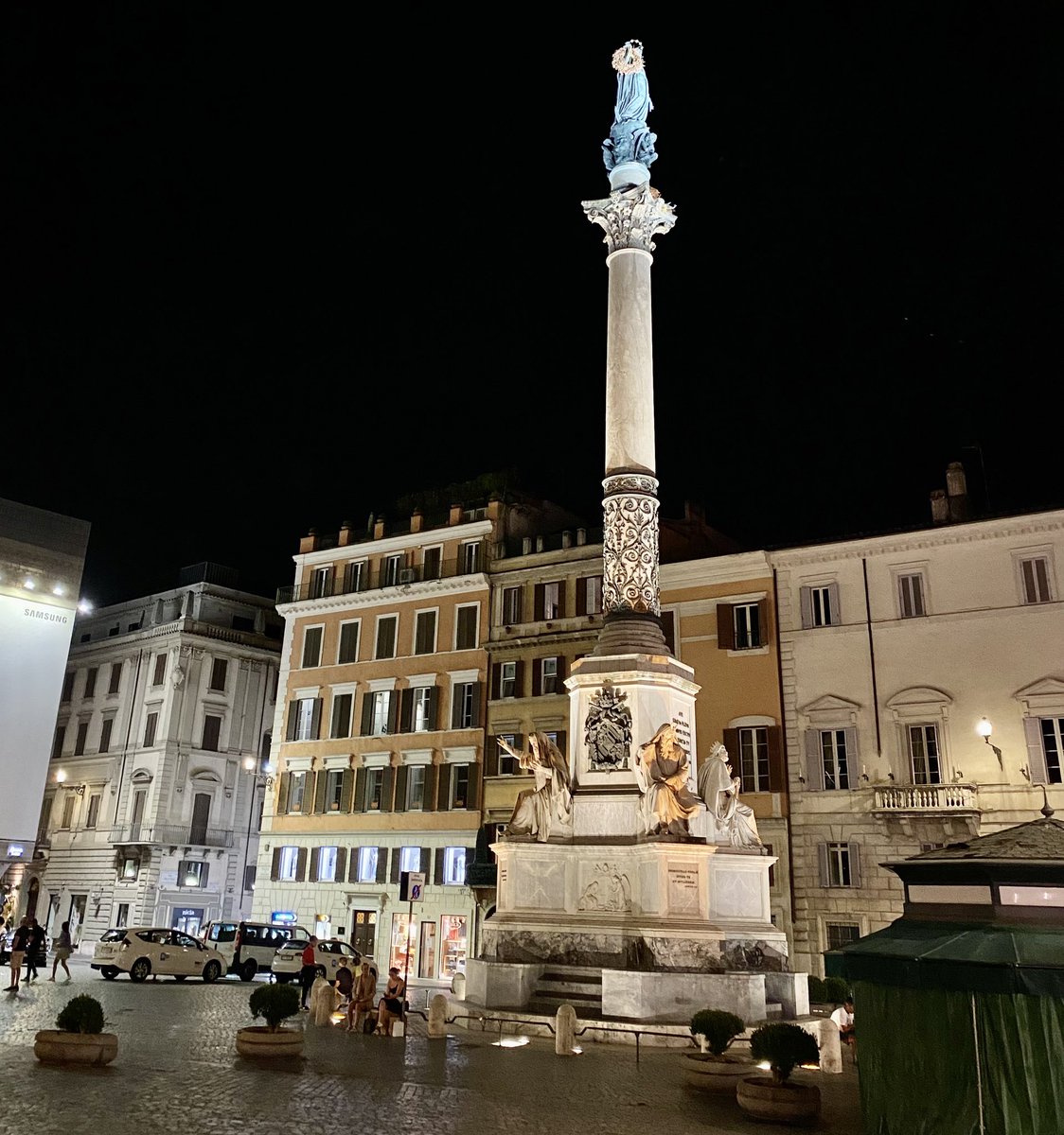 Rome, we are staying near the Piazza Navona, so magical at night 🌚 #magicalcity #Rome #italiancities #weloverome #italianarchitecture