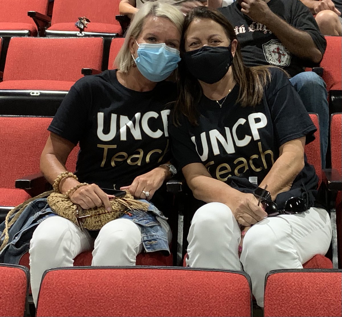 UNCPTeach's tweet photo. #BraveEducators participated in Braves Kickoff today. It has been a great first week back, thus far. As one of the sessions indicated, "Teachers are the change agents." Welcome back, BraveNation!
#UNCPTeach #BraveNation #BraveEducators https://t.co/AUMgWk1uMs