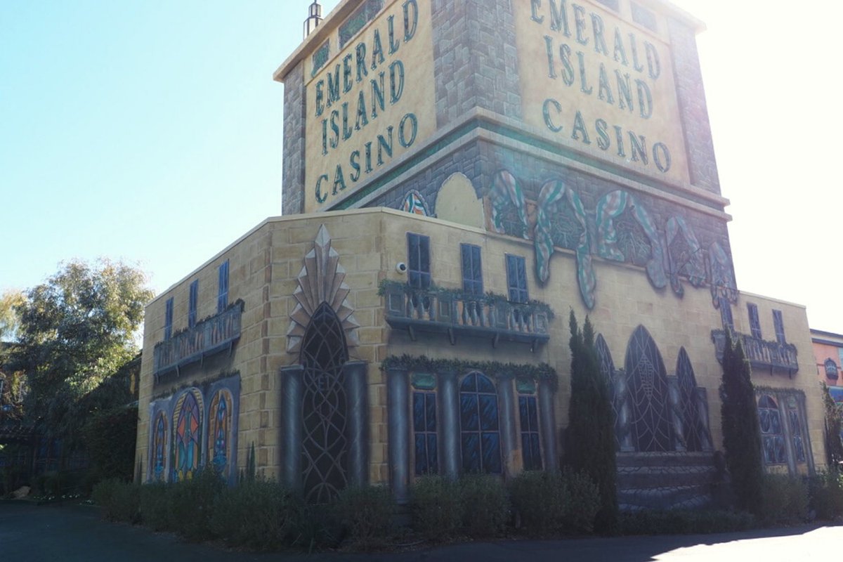 EICasino's tweet image. ✨🏰 You’re not in heaven but it’s the next best thing! Spend your evening at the Emerald Island Casino for some friendly faces and the best gambling promotions in Nevada! #BestofLasVegas
